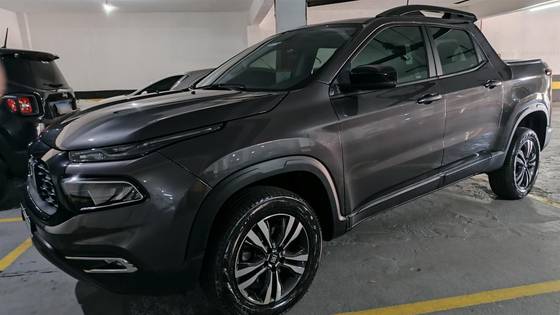 FIAT TORO 1.3 TURBO 270 FLEX FREEDOM AT6 FIAT TORO 1.3 TURBO 270 FLEX FREEDOM AT6